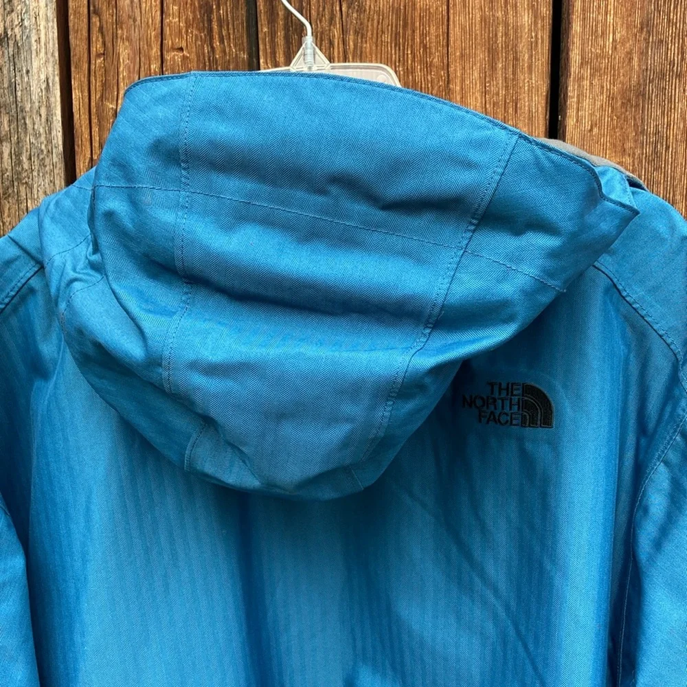 The North Face Men’s outdoor ski jacket size XL blue